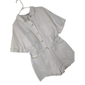 NWT! FASHION NOVA! CREAM W/GOLD CONTRAST STITCH EVERYDAY DENIM ROMPER! SZ 2X